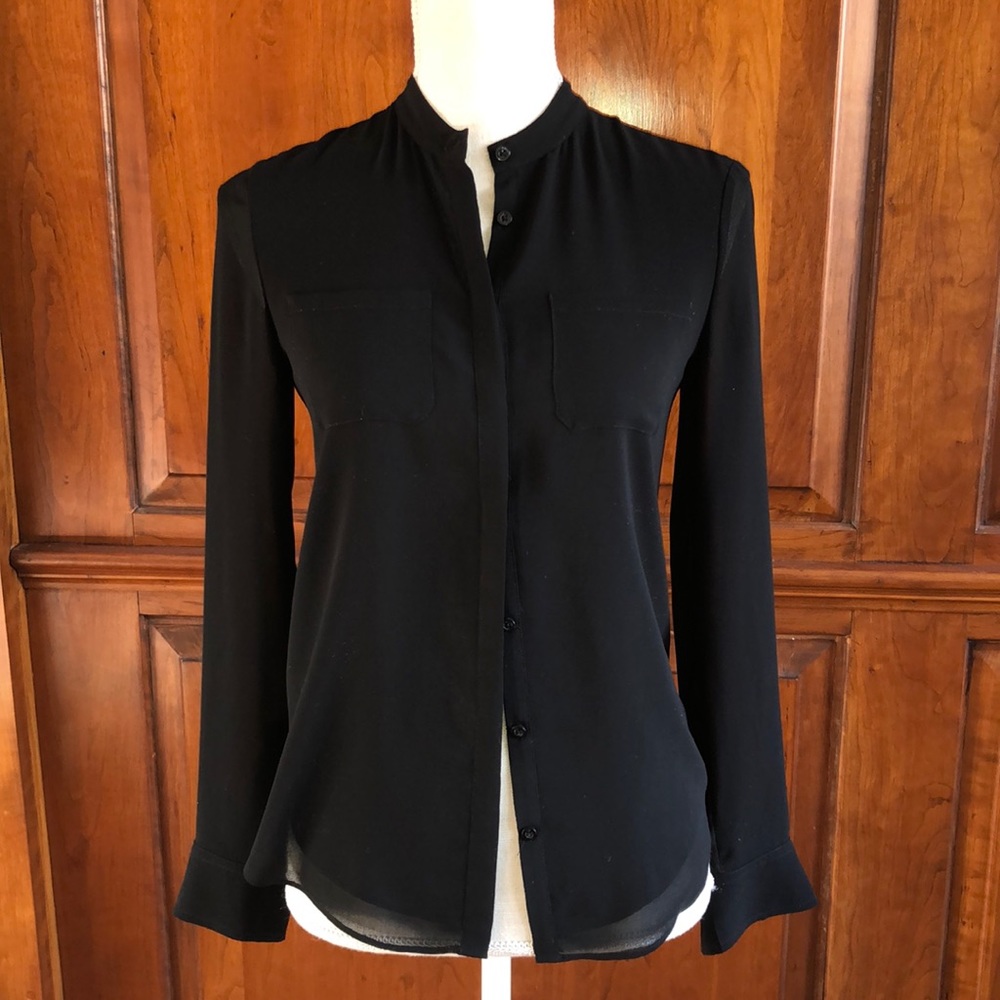 Armani Exchange very flattering blouse Size XS